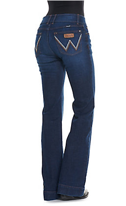 Women's Wrangler Retro Mae Jean in Light Distressed Stonewash Harper –  Pard's Western Shop Inc.