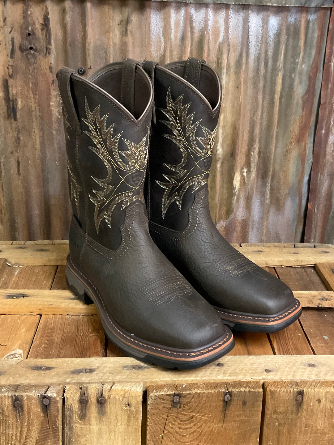 Ariat Work Hog Waterproof Work Boots – Gilleys Western*Work  display picture 2